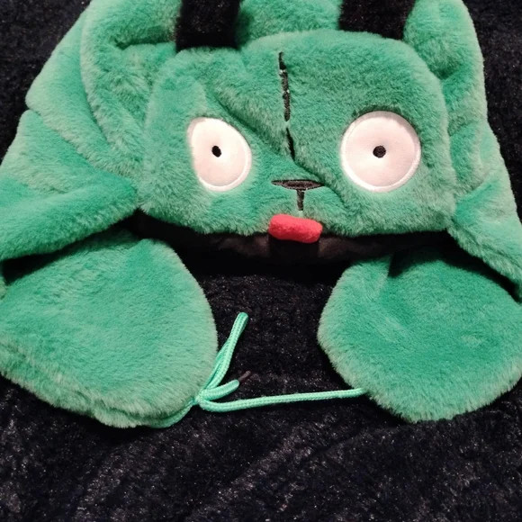 Grrrrr  Plush Animal Hat - Picture 2 of 5